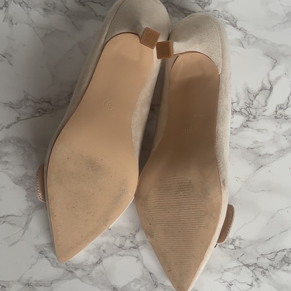 Pumps - Picture 3 of 3